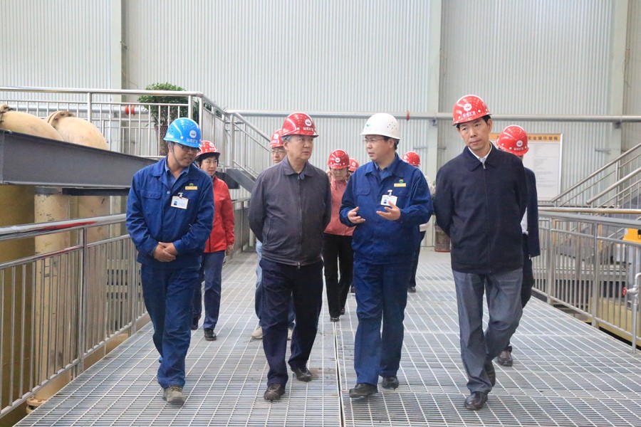 20-2016年5月，國家水利部原副部長朱登銓一行蒞臨金徽股份調(diào)研項目建設工作。.jpg