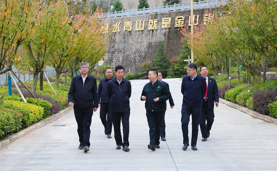 29-2021年10月，甘肅省高級人民法院院長張海波蒞臨公司調(diào)研。.jpg